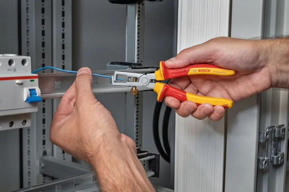 Conjunto de 4 Alicates VDE BOSCH 4