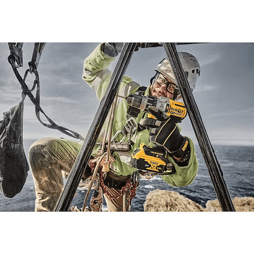 Berbequim com Percussão sem Fio XR18V XRP DCD996NT DEWALT 3