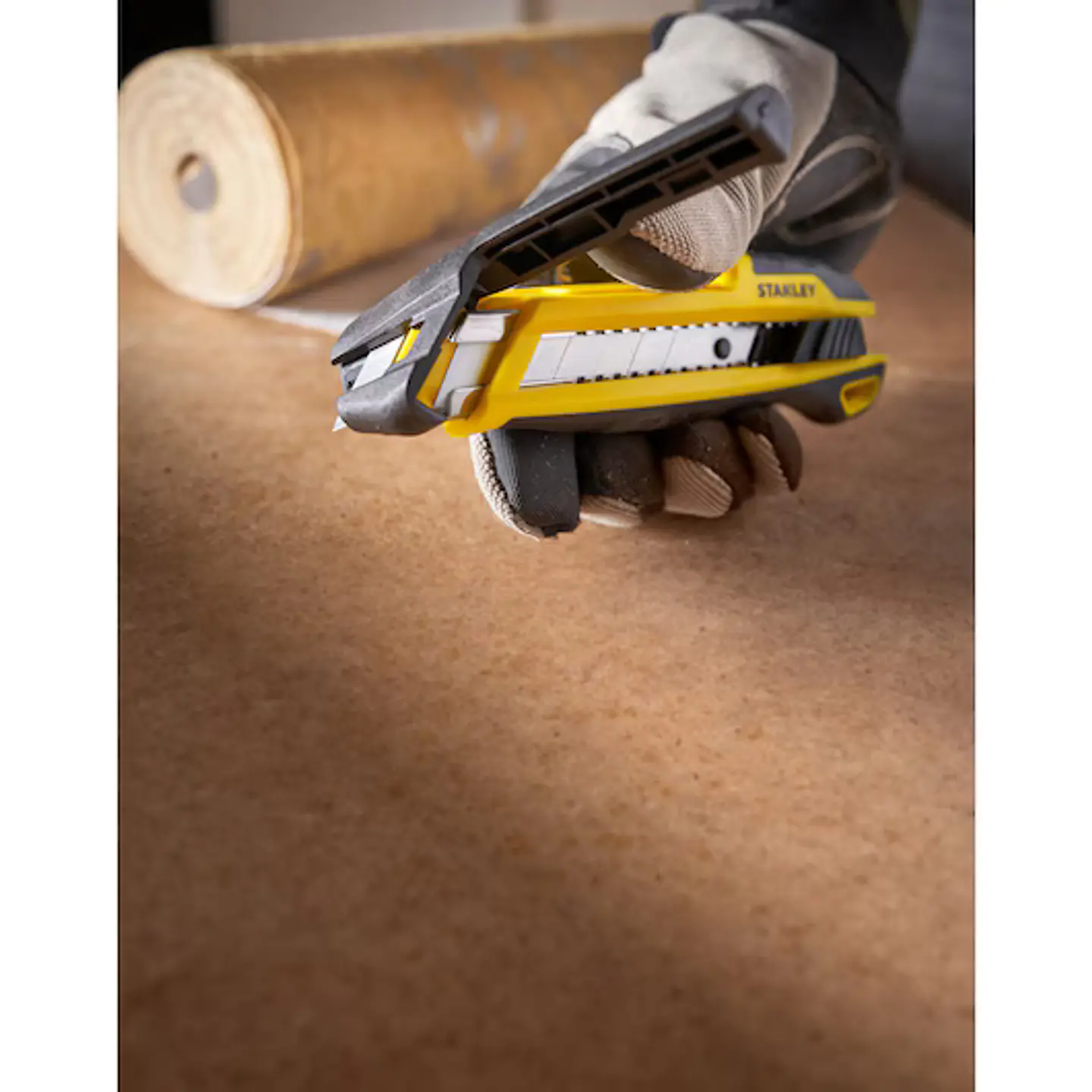 X-Ato com Segmentação Lateral 18mm STHT10501-0 STANLEY 3