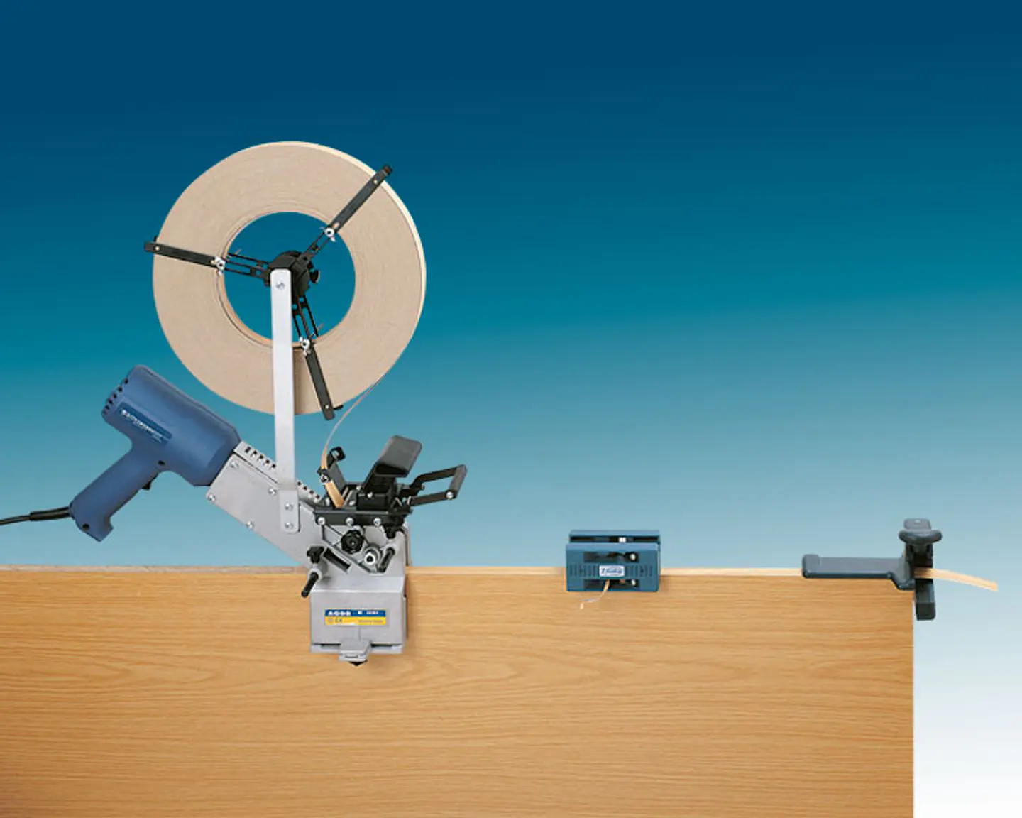 Kit de Orladora Manual de 1.500W AG98F + Perfilador Duplo AU93 + Cortador RC21E (AG52F) VIRUTEX (EXCLUSIVO ONLINE) 2