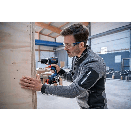 Aparafusadora/Berbequim com percussão sem fio GSB 18V-90 C + Mala L-BOXX BOSCH 2