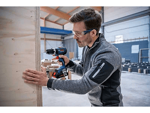 Aparafusadora/Berbequim com percussão sem fio GSB 18V-90 C + 2x ProCORE18V 4Ah BOSCH