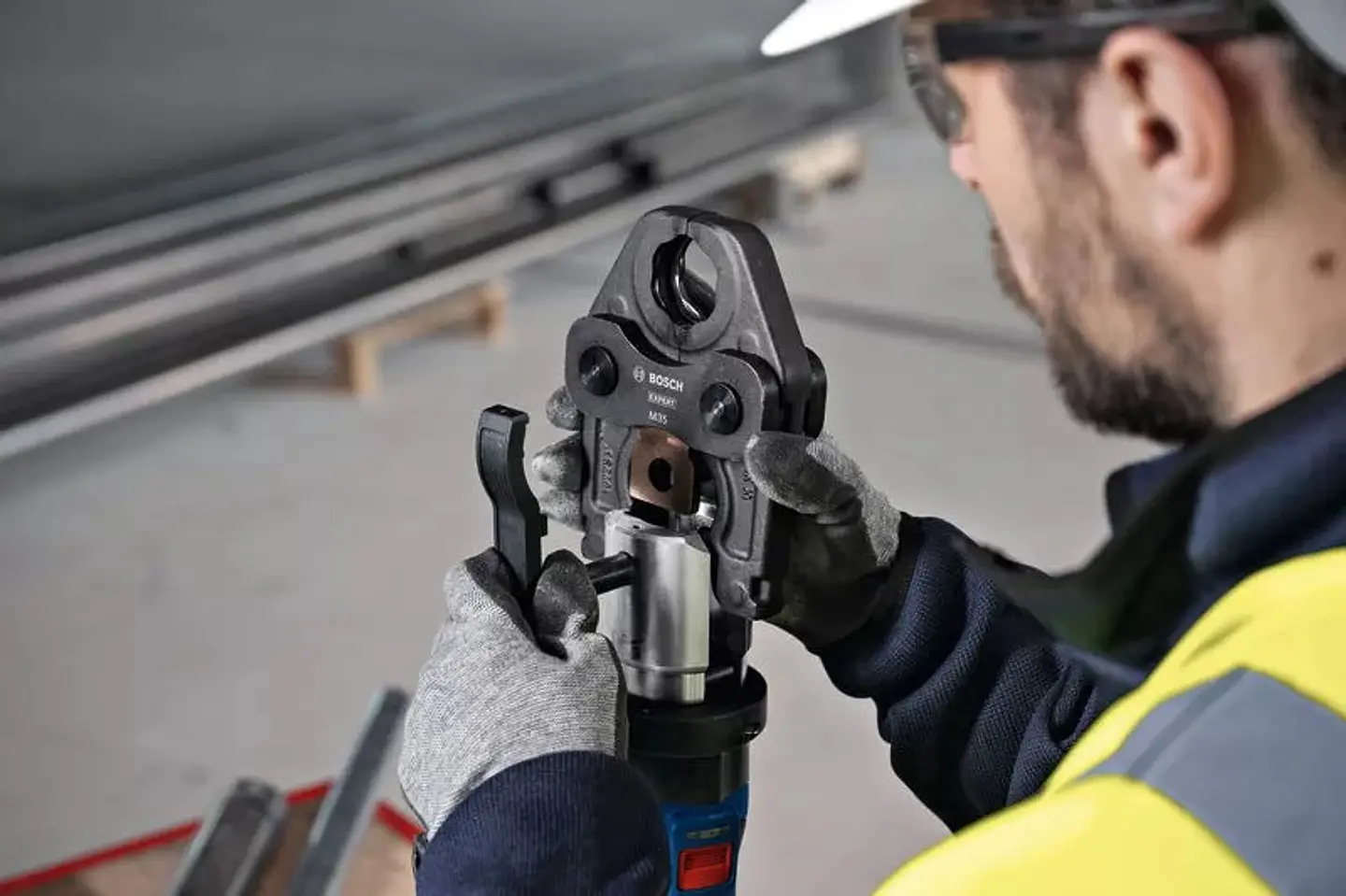 Ferramenta de prensagem sem fio GPT 18V-32 BOSCH 6
