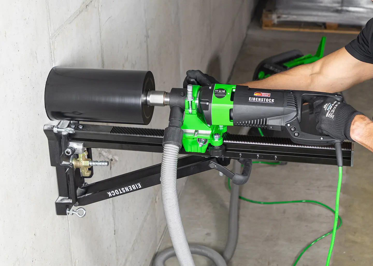 Kit Maquina de Perfuração a Seco Diamante com impacto Macio + Coluna DSE 162 EIBENSTOCK  2