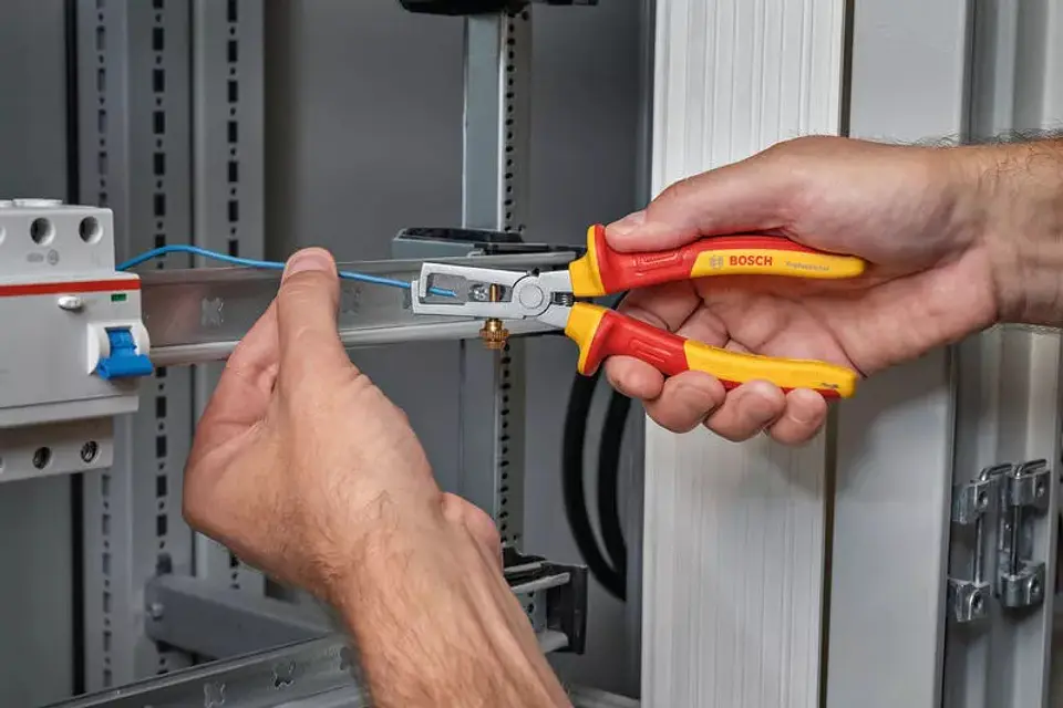 Mala com ferramentas para Eletricista com 37 peças BOSCH 5