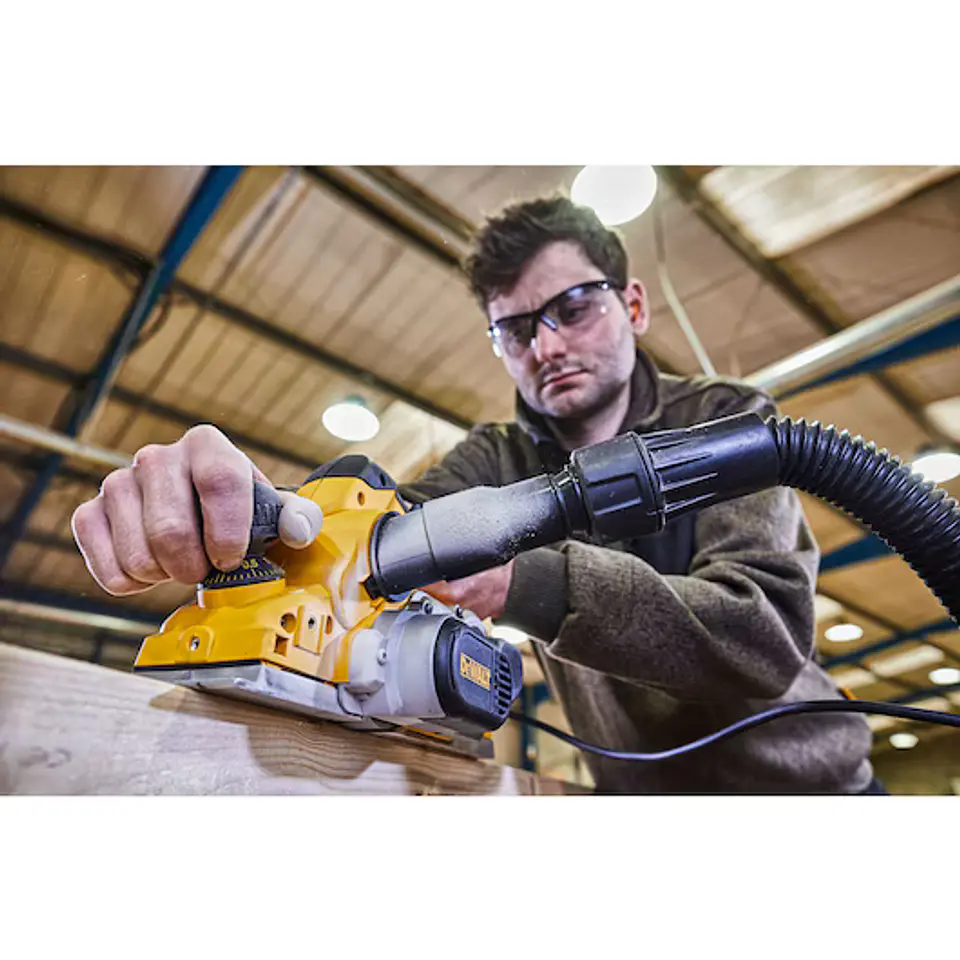 Plaina de 82mm de 1050W D26500 DEWALT 2