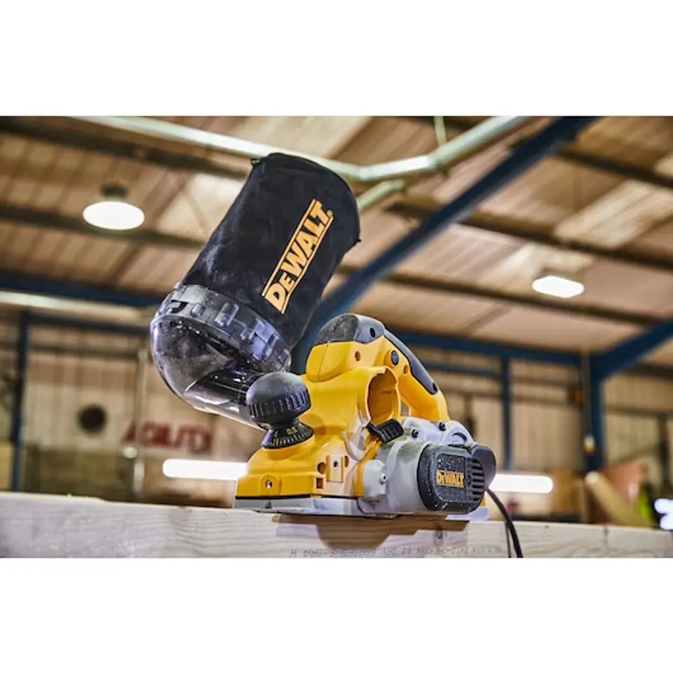 Plaina de 82mm de 1050W D26500 DEWALT 3