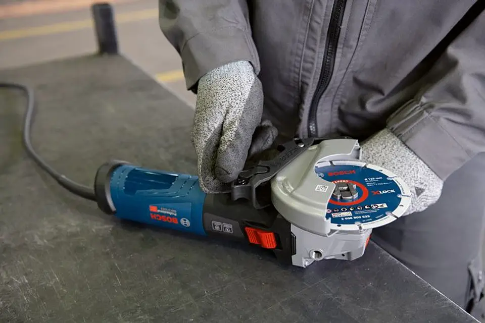 Rebarbadora pequena X-LOCK com regulador de velocidade GWX 17-125 S BOSCH 3