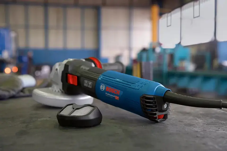 Rebarbadora pequena X-LOCK com regulador de velocidade GWX 17-125 S BOSCH 6