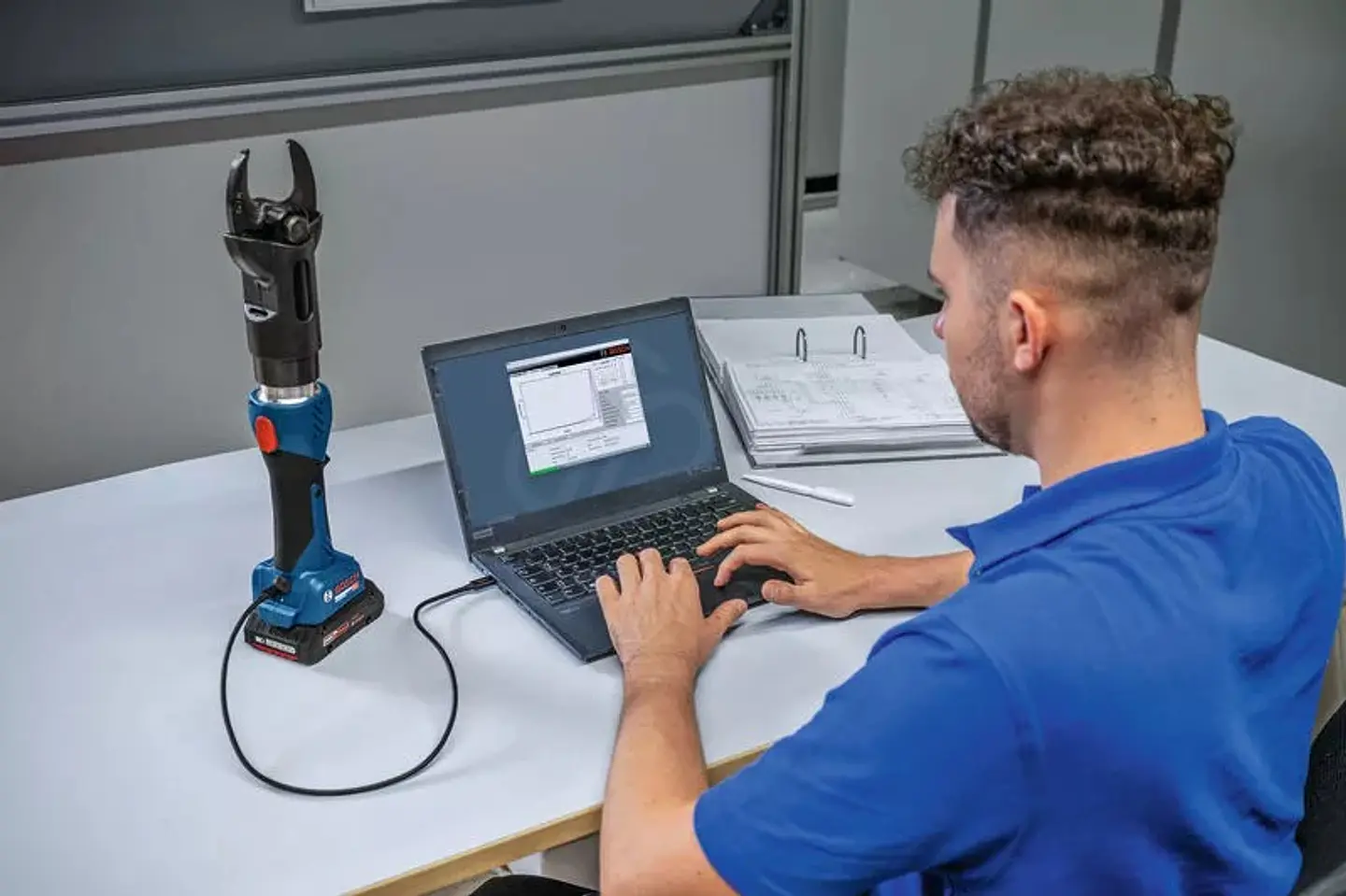 Ferramenta de corte de cabos hidraulica sem fio GKH 18V-50 BOSCH 4