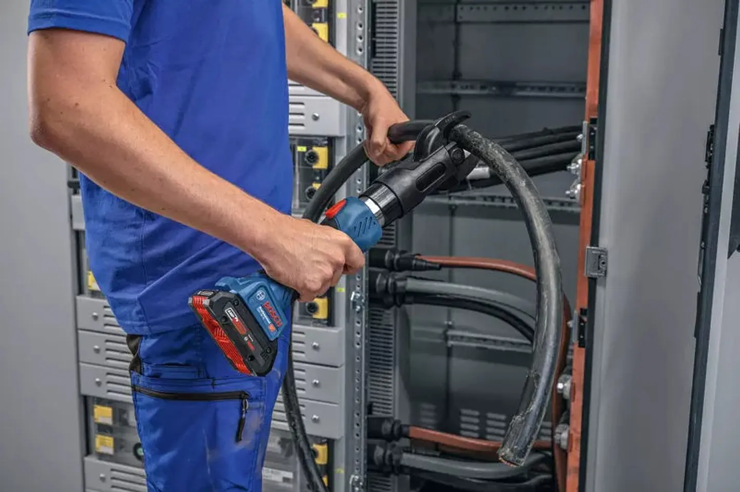 Ferramenta de corte de cabos hidraulica sem fio GKH 18V-50 BOSCH 5