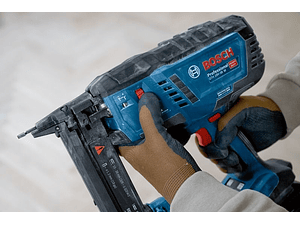 Agrafador para madeira sem fio GTH 18V-38 M BOSCH