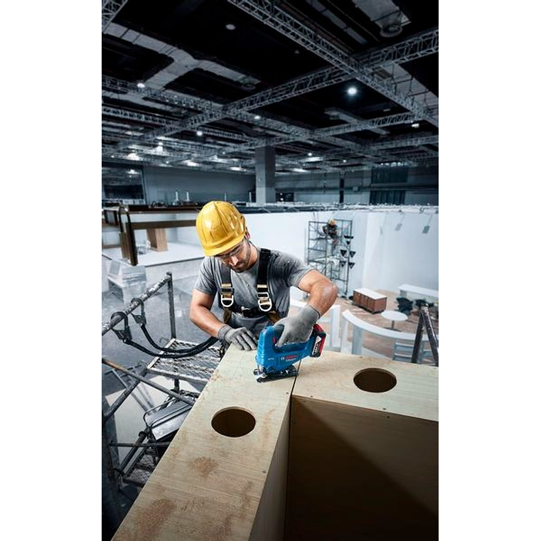 Serra vertical tico-tico sem fio GST 18V-95 B + 1 Bateria 18V 4.0Ah BOSCH 6