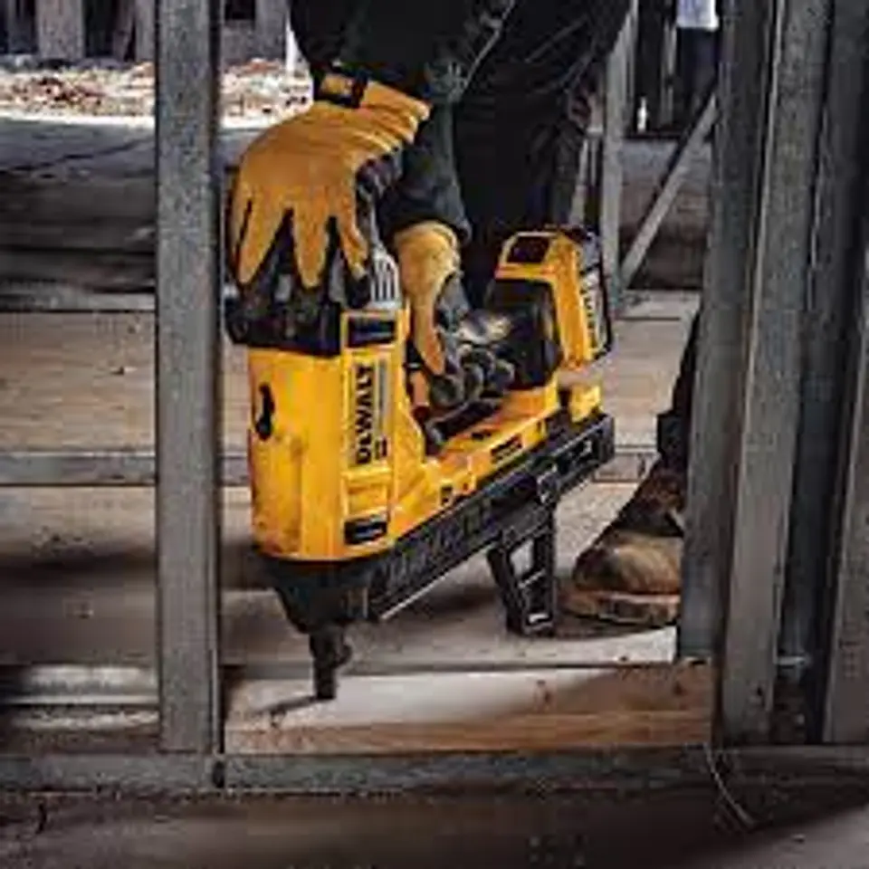 Kit de Maquina de pregar / Pregadora de Betão XR18V DCN890P2  + 12.060 Pregos 20mm DEWALT  3