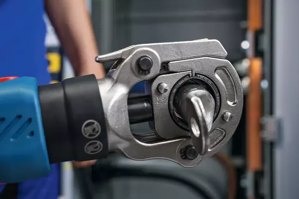 Ferramenta de cravar hidráulica sem fio GPH 18V-60 BOSCH  3