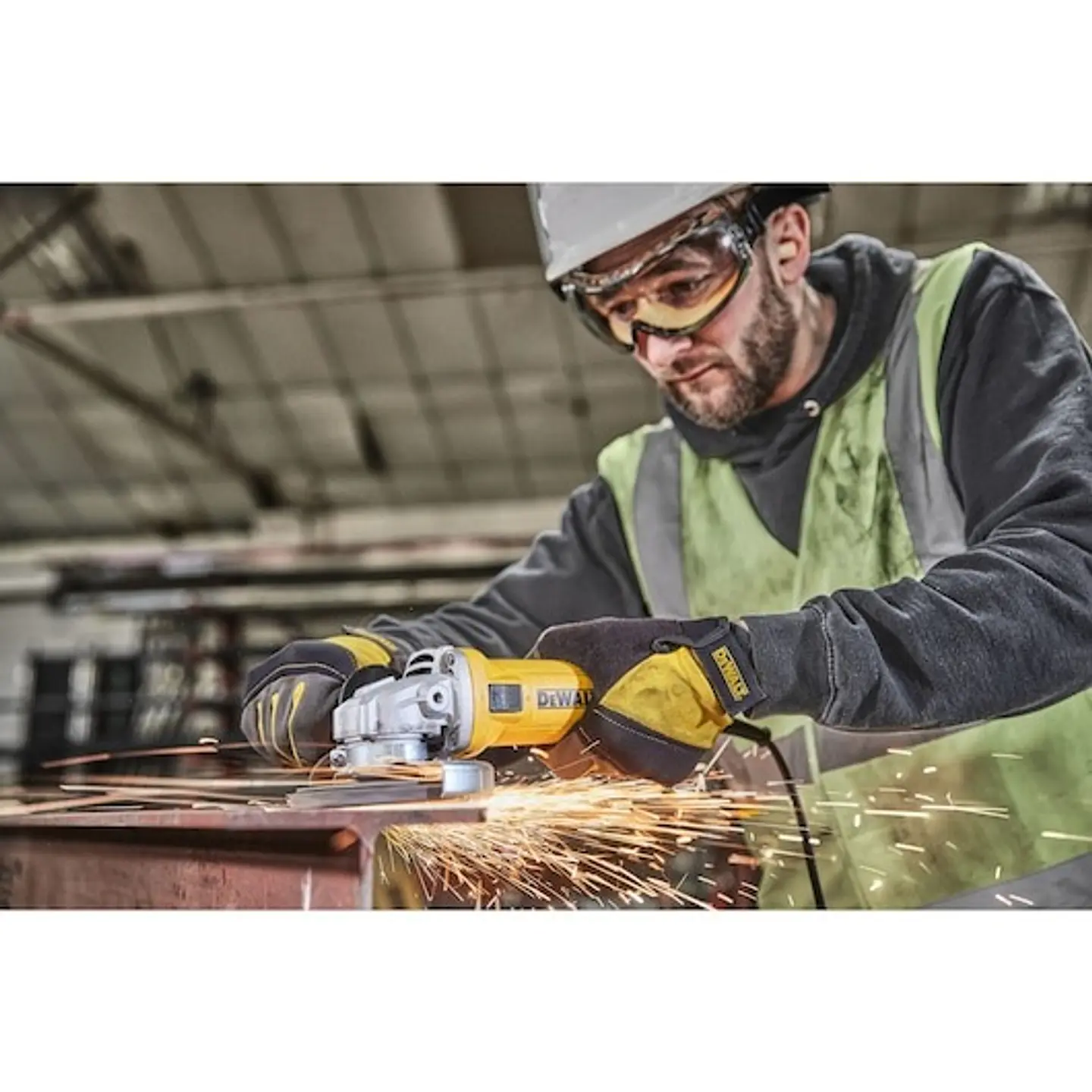 Rebarbadora pequena 750W 115 mm DWE4036-QS DEWALT 3