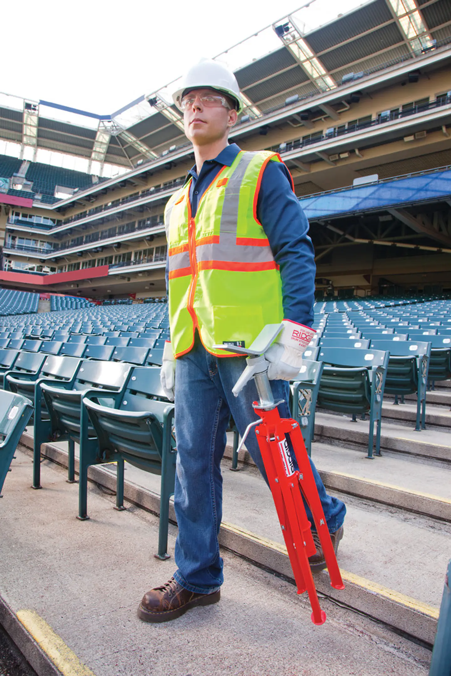 Suportes de Tubos Dobrável com Cabeça em V de 710-1320 mm VF-99 22168 RIDGID 3