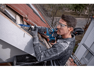 Conjunto 3 máquinas Aparafusadora GSB 18V-110 C + Serra circular GKS 18V-68 GC + Serra sabre GSA 18V-28 + 3 Baterias ProCORE18V BOSCH