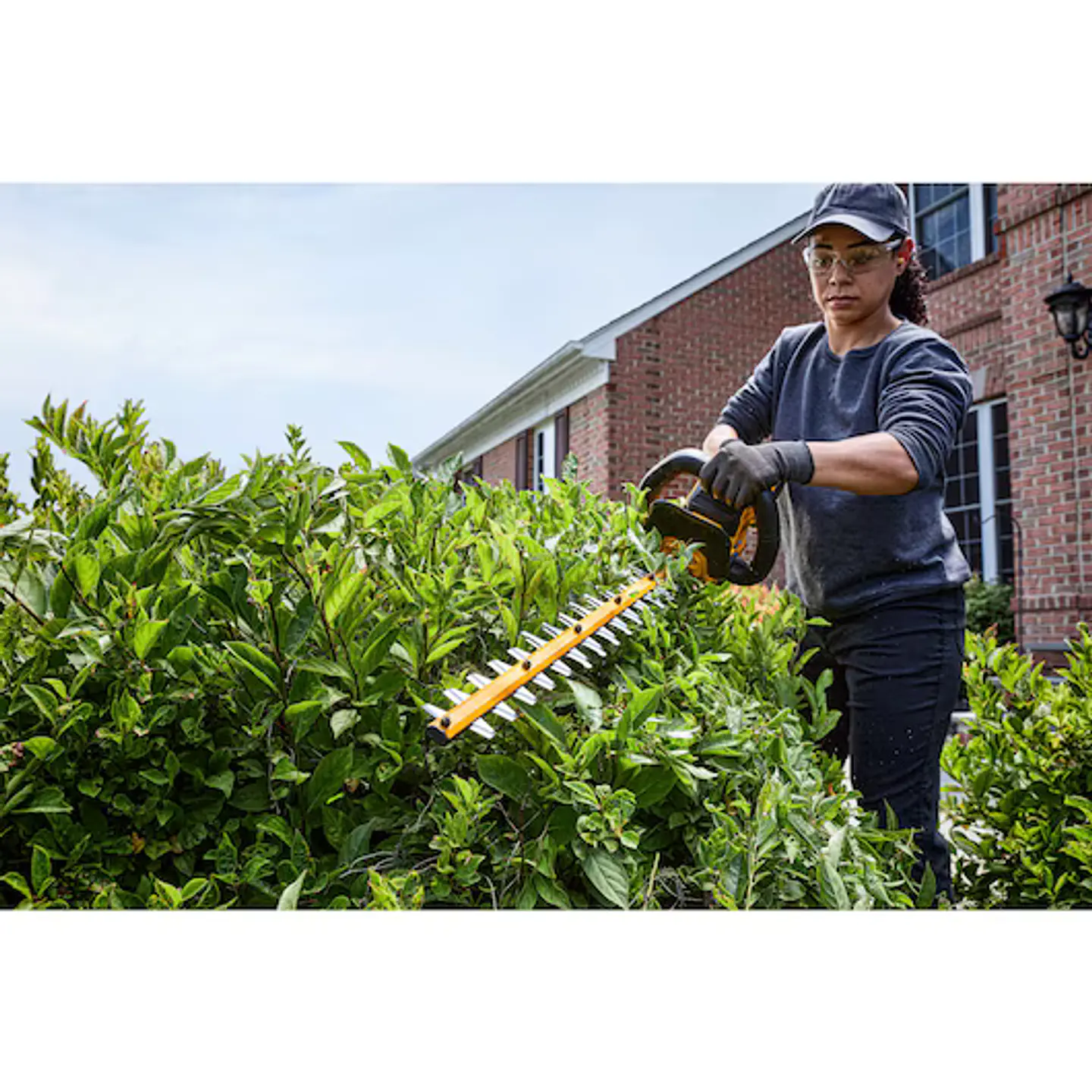 Corta Sebes sem fio 65 cm XR FLEXVOLT DCMHT573X1-QW + 1 Bateria 54V/18V 3.0/9.0Ah DEWALT 6