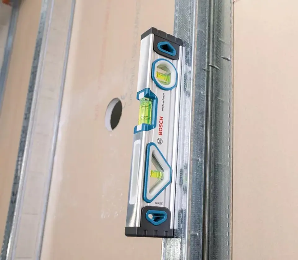 Nivel magnético de 25cm BOSCH 3