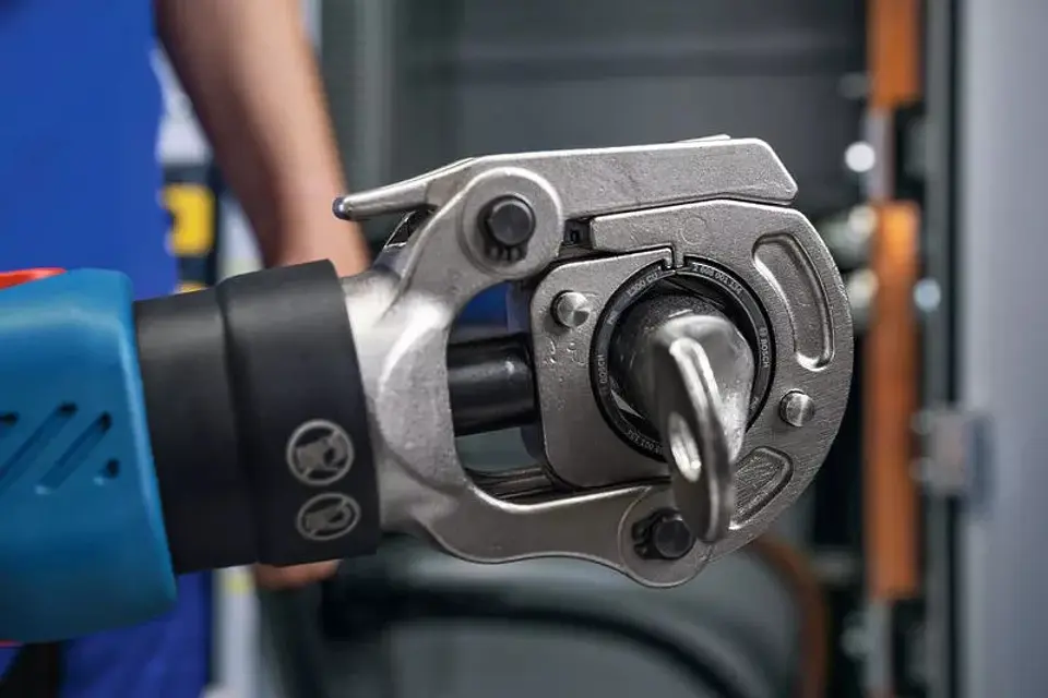 Ferramenta de cravar hidráulica sem fio GPH 18V-60 BOSCH  7