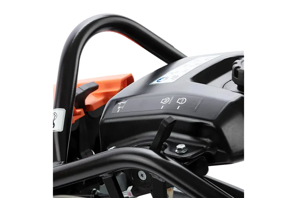 Saltitão Compactador a Gasolina de 230mm + Kit de Rodas LT 6005 HUSQVARNA 6