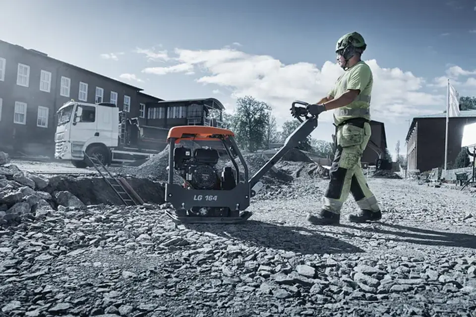 Compactador a Gasolina 450mm LG 164 HUSQVARNA 3