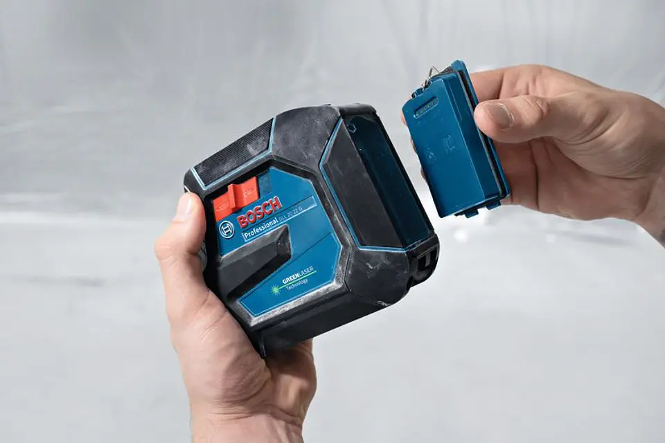Nivel Laser 2 Linhas verdes GLL 2-20 G + Bataeria 3.7V 3.0Ah XL BOSCH 13