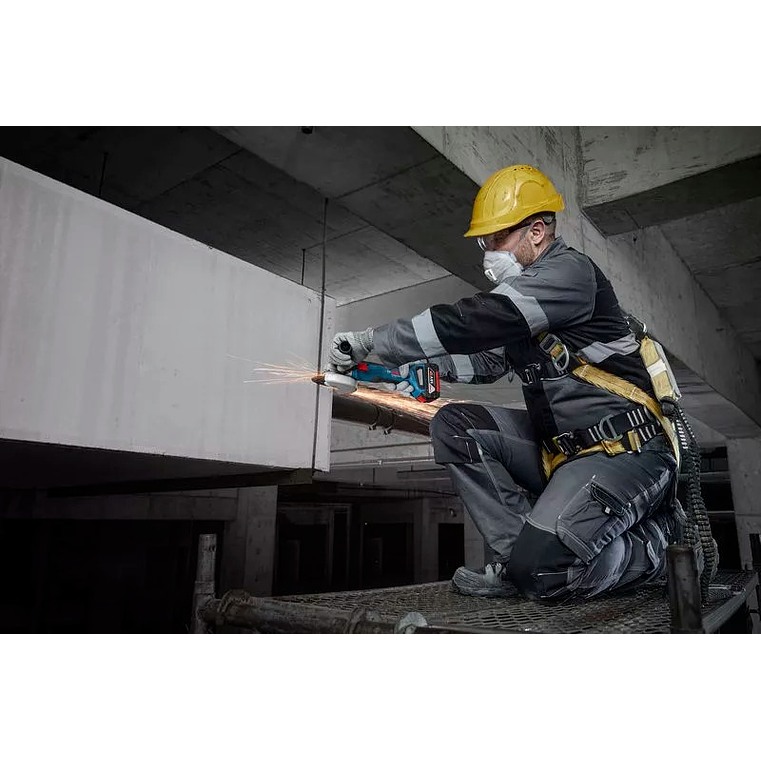 Rebarbadora sem fio GWS 18V-8 (125) + 2x baterias 18V 5.0Ah BOSCH 8