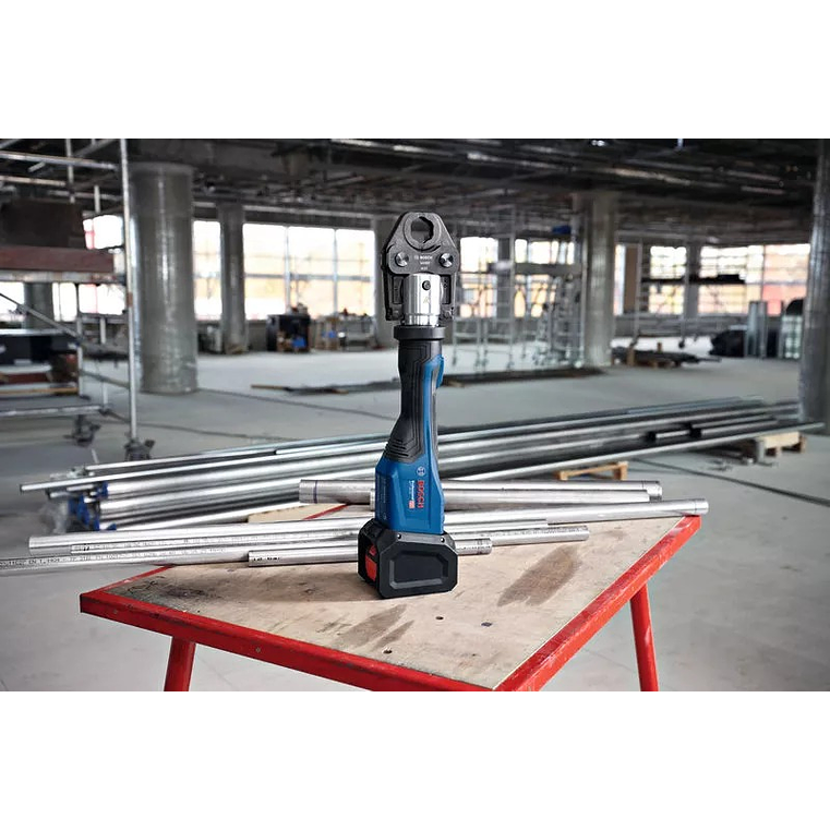 Ferramenta de prensagem sem fio GPT 18V-32 + SET 3 Mordentes U 16 / 20 / 25 BOSCH 4