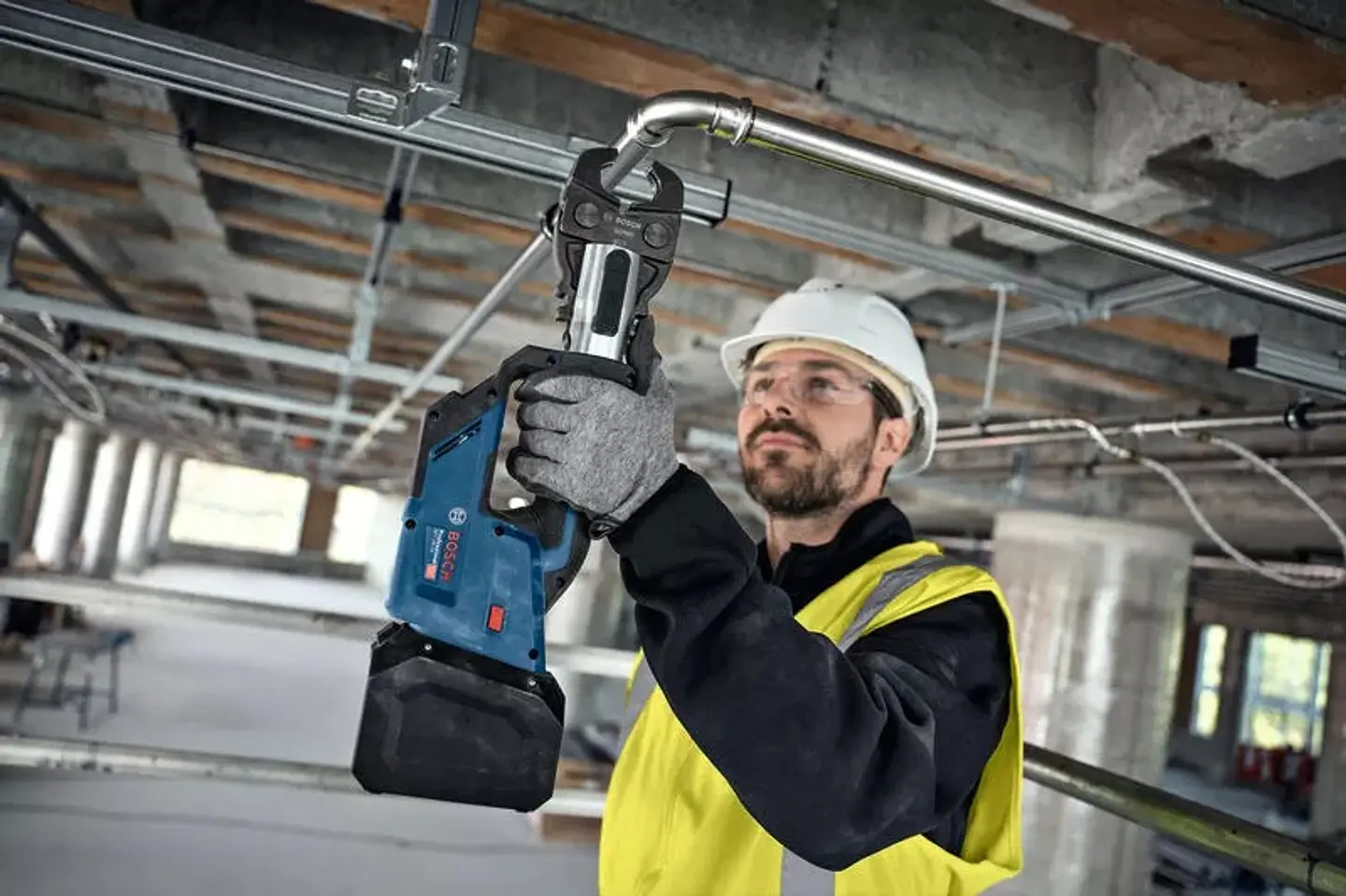 Ferramenta de prensagem sem fio GPT 18V-19 + SET 4 Mordentes U 16 / 20 / 25 / 32 BOSCH 6