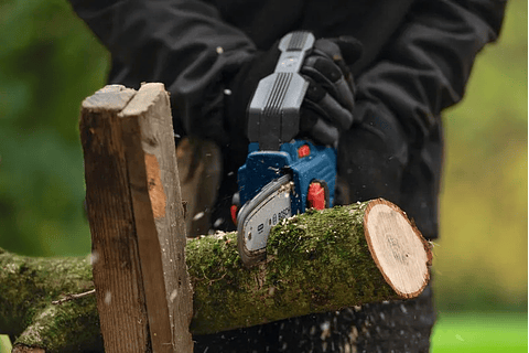 Serra de podar sem fio GKE 18V-15 BOSCH