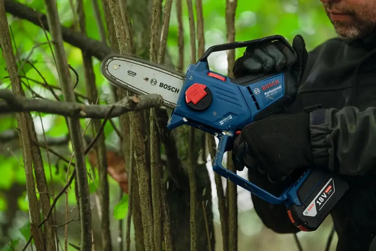 Serra de podar sem fio GKE 18V-15 BOSCH 6