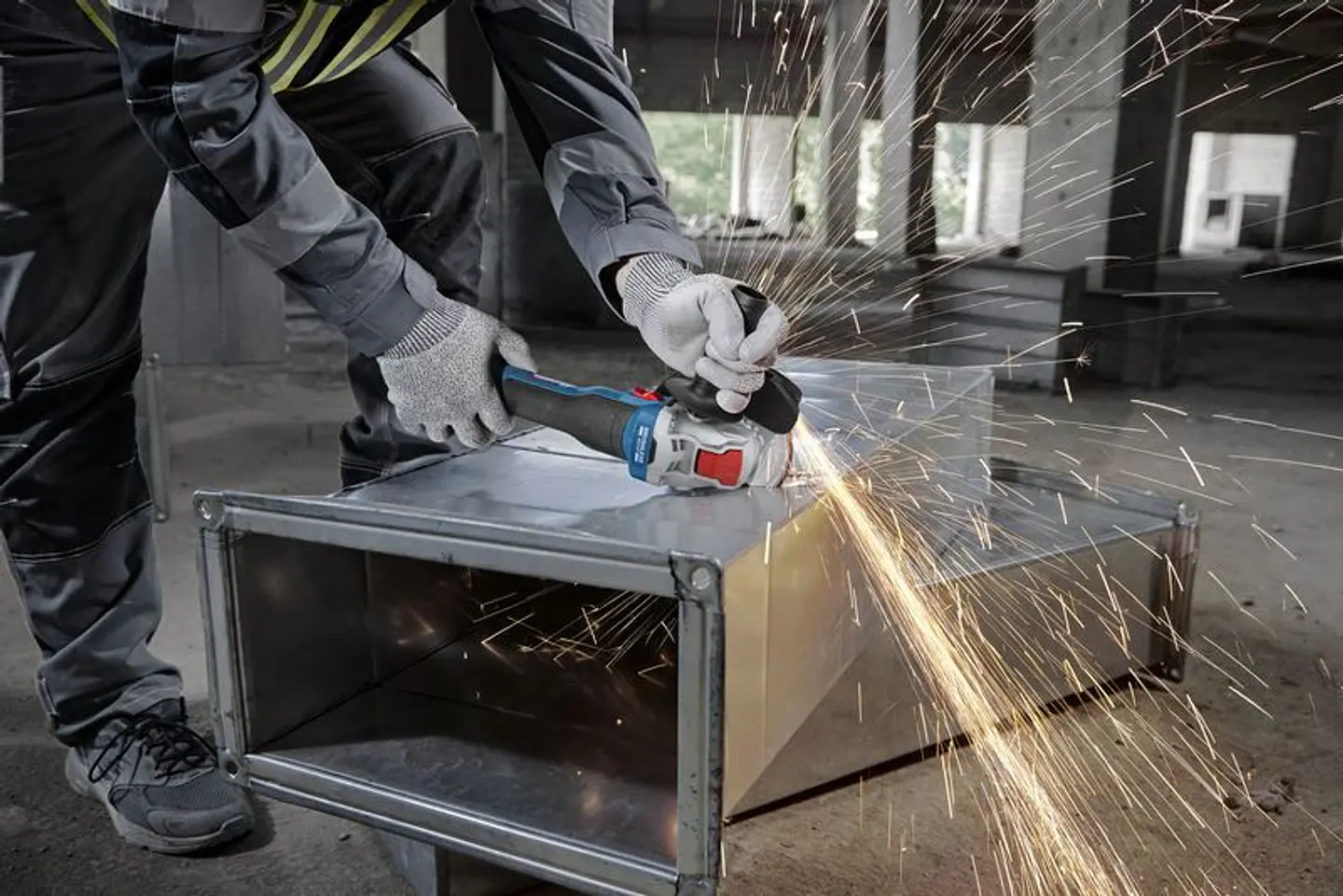 Rebarbadora sem fio X-LOCK GWS 18V-8 (125) BOSCH 2