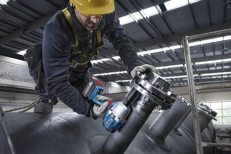 Aparafusadora de impacto sem fio GDS 18V-780 + 2 Baterias 18V 5.0Ah BOSCH 3