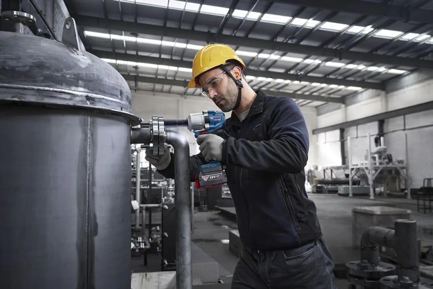 Aparafusadora de impacto sem fio GDS 18V-780 + 2 Baterias 18V 5.0Ah BOSCH 6