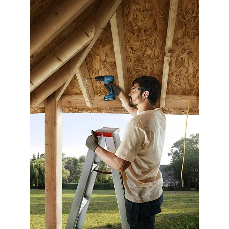 Conjunto de aparafusadora de impacto GDR 18V-215 + Berbequim GSB 185-LI + 2 Baterias 18V 2.0Ah BOSCH 5