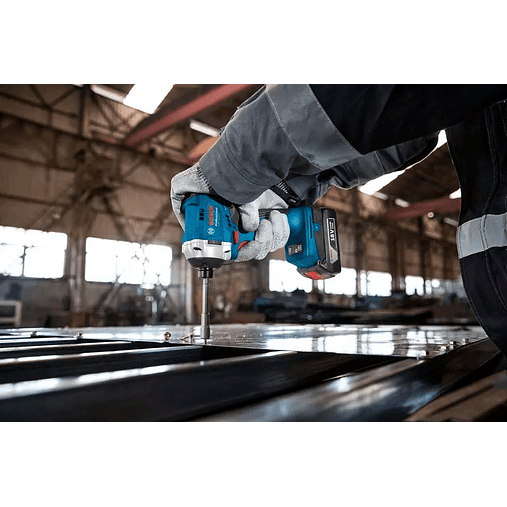 Conjunto de aparafusadora de impacto GDR 18V-215 + Berbequim GSB 185-LI + 2 Baterias 18V 2.0Ah BOSCH 8