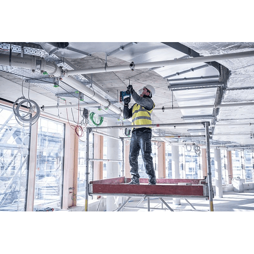 Conjunto sem fio Aparafusadora GSR 18V-65 + Rebarbadora GWS 18V-8 (125) + Martelo GBH 18V-22 + 2 Baterias 18V 4.0Ah BOSCH 4