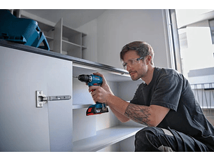 Conjunto sem fio Rebarbadora GWS 18V-8 (125) + Aparafusadora GSR 18V-45 + 2 Baterias 18V 4.0Ah BOSCH