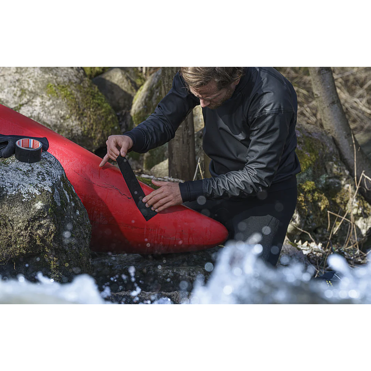 Rolo Fita Reparadora Preto Ultra Power Underwater 50 mm x 1,5 mts. 56491 TESA 3