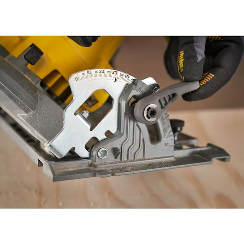 Serra Circular sem Escovas Ø190mm V20-18V SFMCS551B STANLEY 5