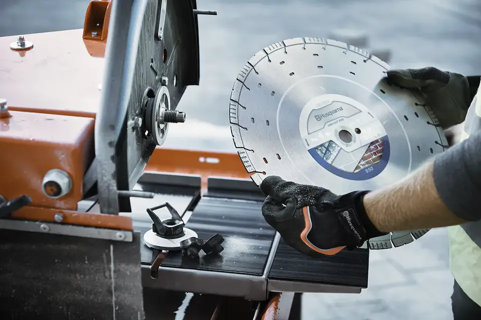 Disco Diamante para Betão Ø350x25,4/20x3,2mm VARI-CUT™ S50 PLUS HUSQVARNA 2