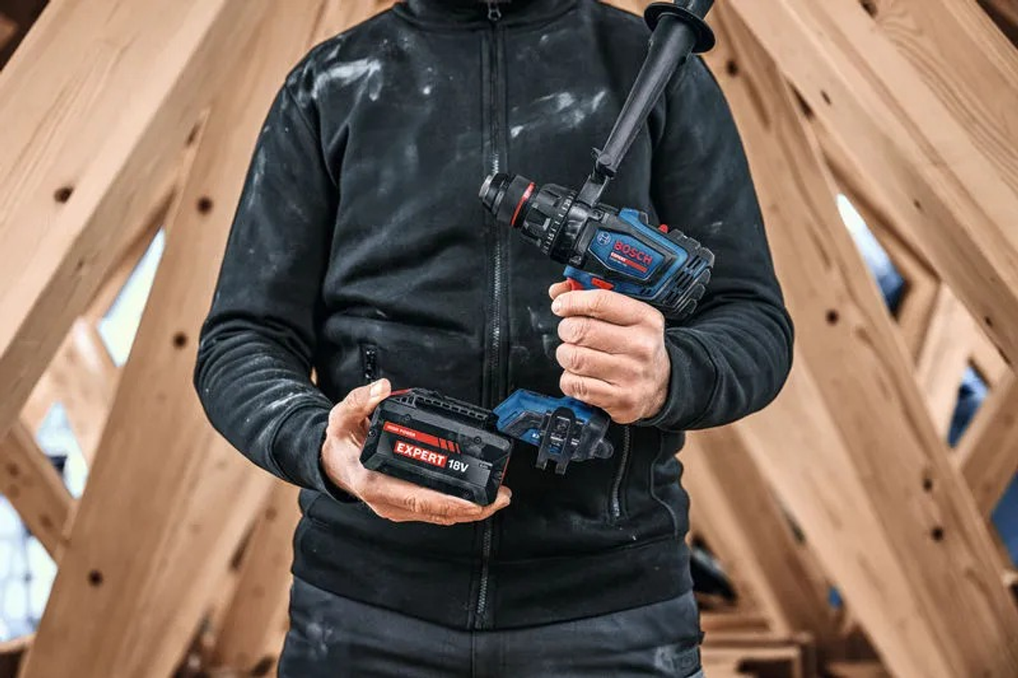 Aparafusadora/Berbequim com percussão sem fio EXPERT EXSB18V-150 + Mala L-BOXX BOSCH 4