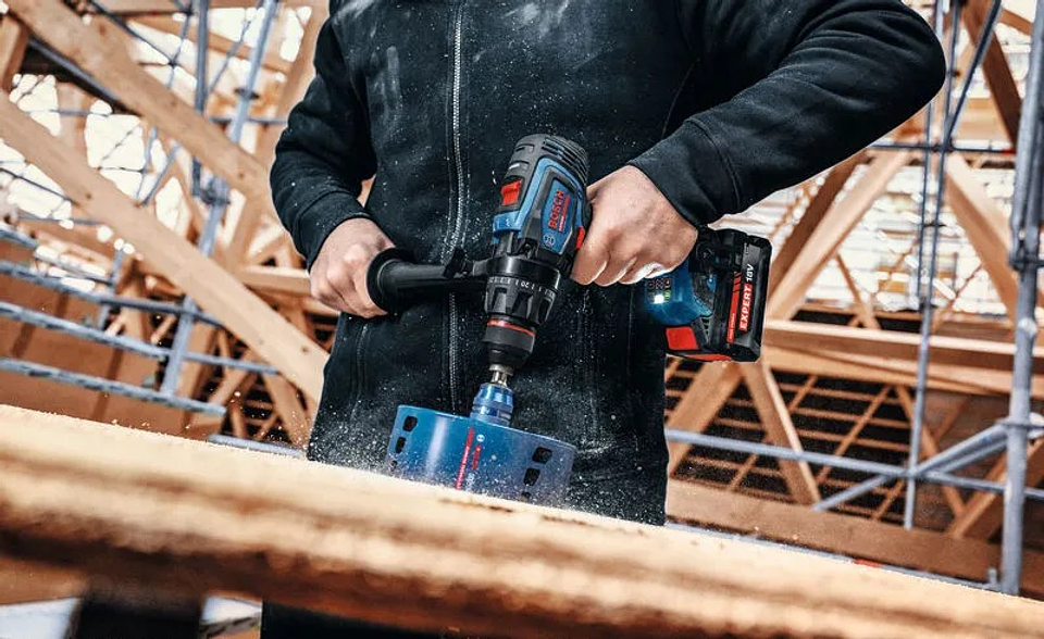 Aparafusadora/Berbequim com percussão sem fio EXPERT EXSB18V-150 + Mala L-BOXX BOSCH 8