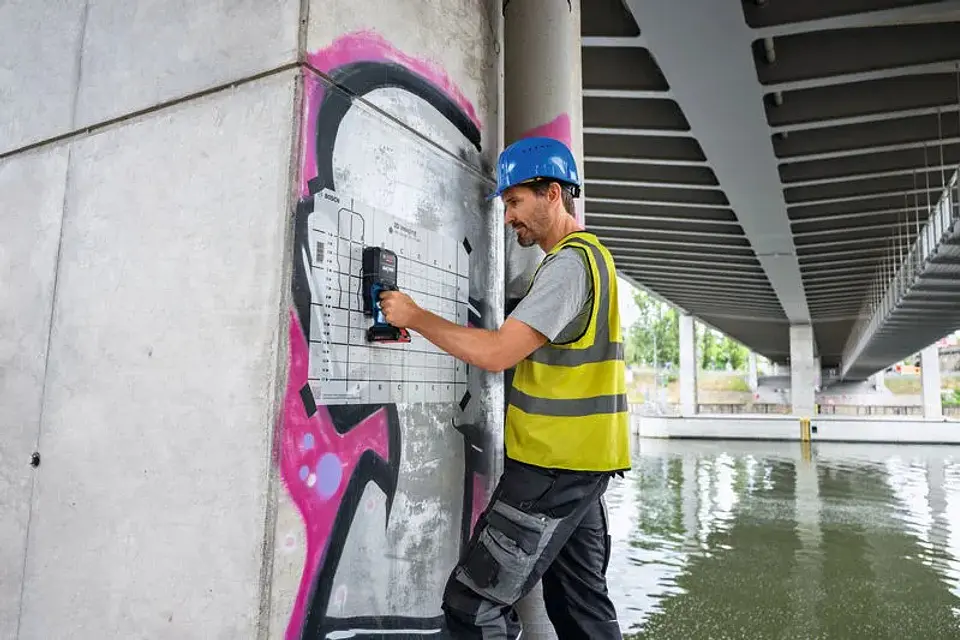 Scanner de Parede EXPERT D-tect18V-200-17C + 1 Bateria 18V 2.0Ah + Mala L-BOXX 136 BOSCH 4