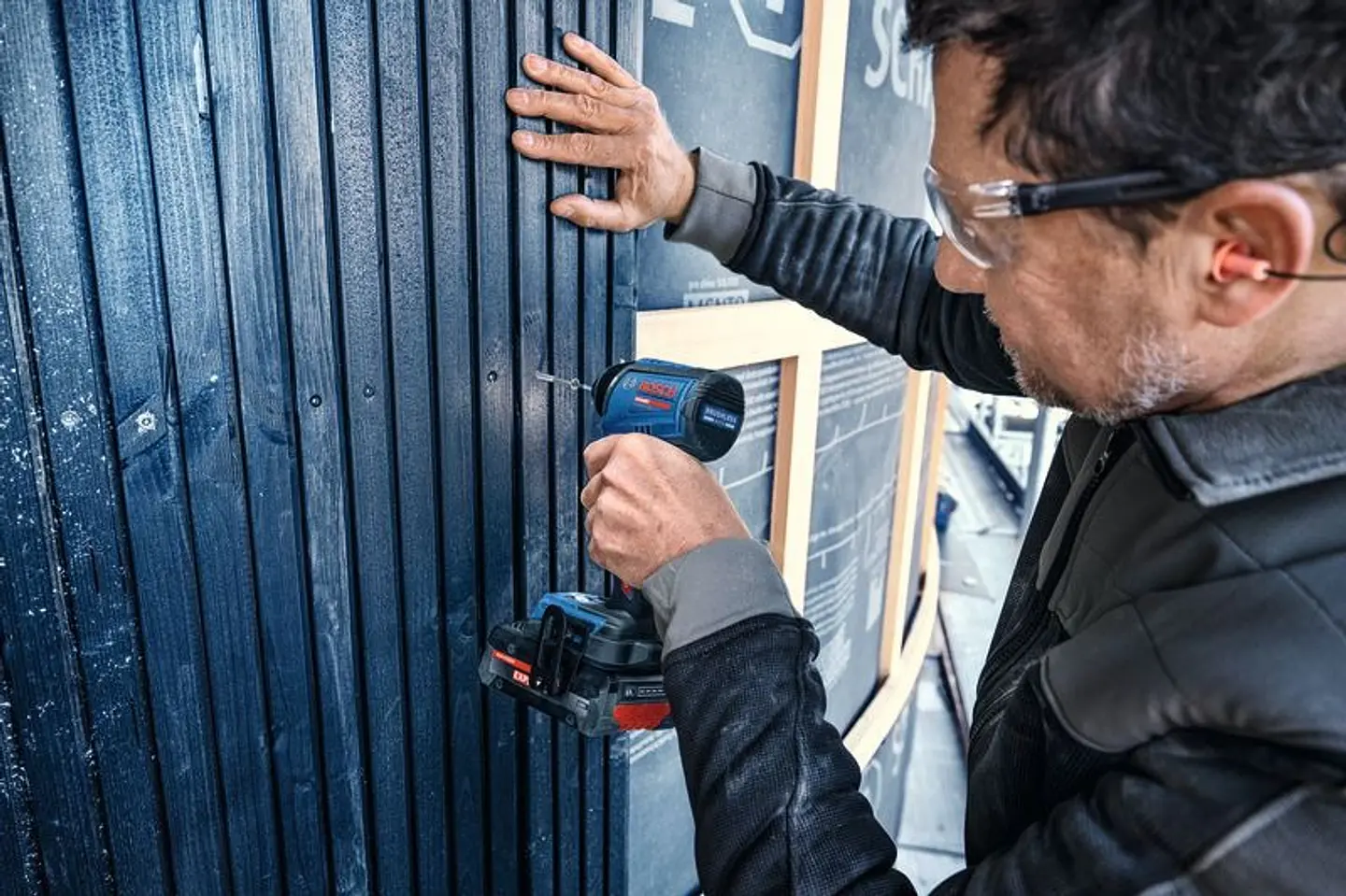 Aparafusadora de impacto sem fio EXPERT EXDR18V-230 + Mala L-BOXX BOSCH 3