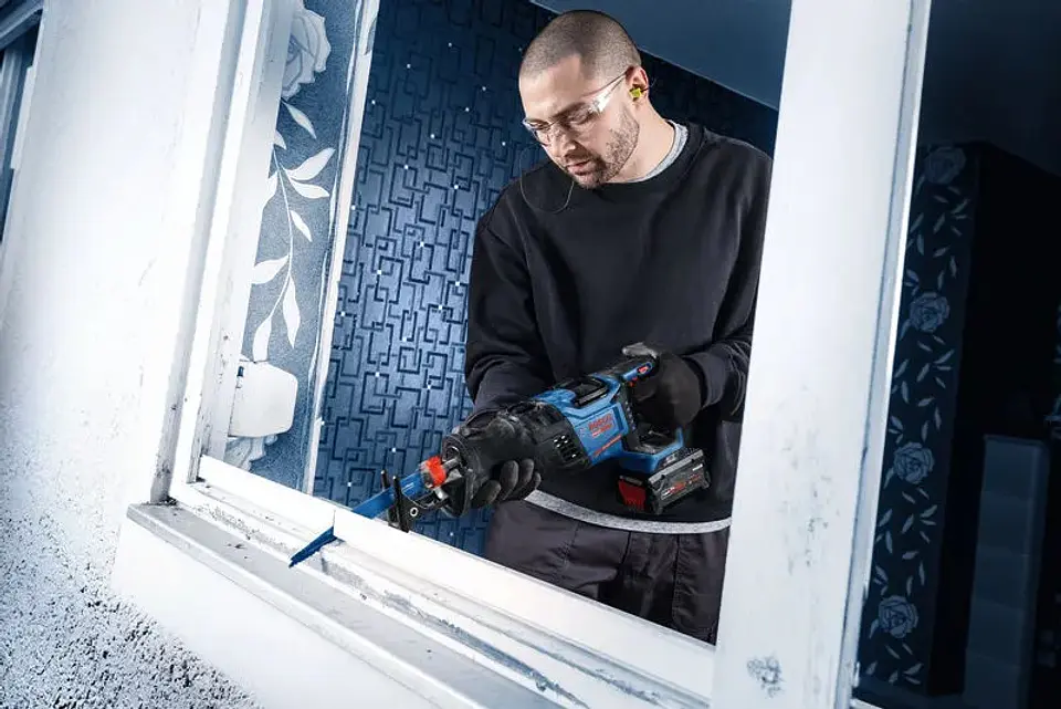 Serra sabre sem fio EXPERT EXSA18V-32 + Mala L-BOXX BOSCH 3