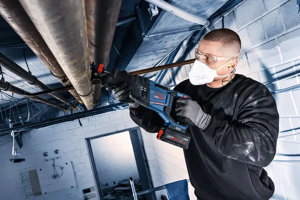 Serra sabre sem fio EXPERT EXSA18V-32 + Mala L-BOXX BOSCH 9