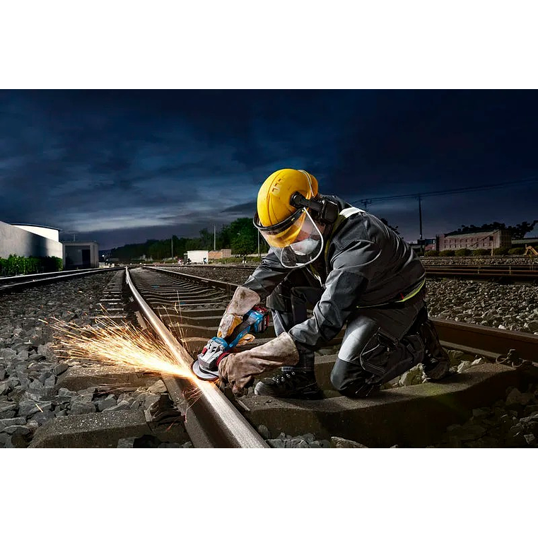 Rebarbadora sem fio GWS 18V-11 (125) + mala L-BOXX BOSCH 10